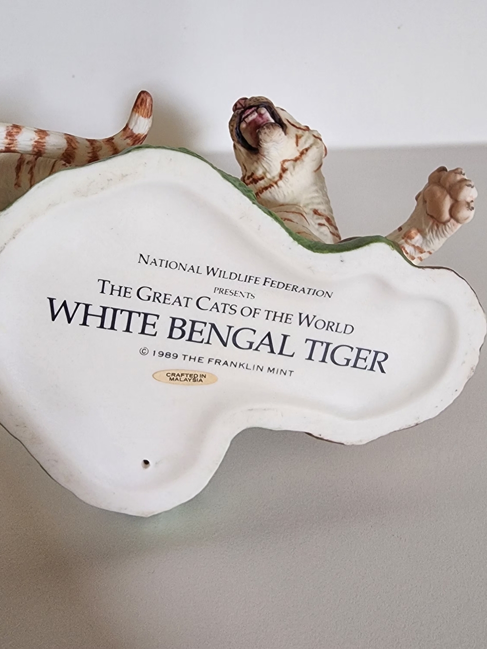 Porcelain White Tiger Figurine with Tan Stripes - Picture 5 of 7